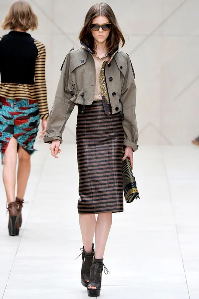 Look 29